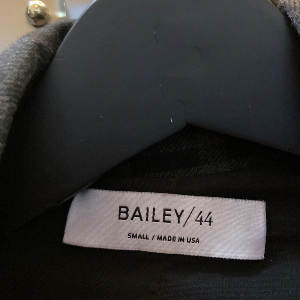 jacket - Picture 2 of 3